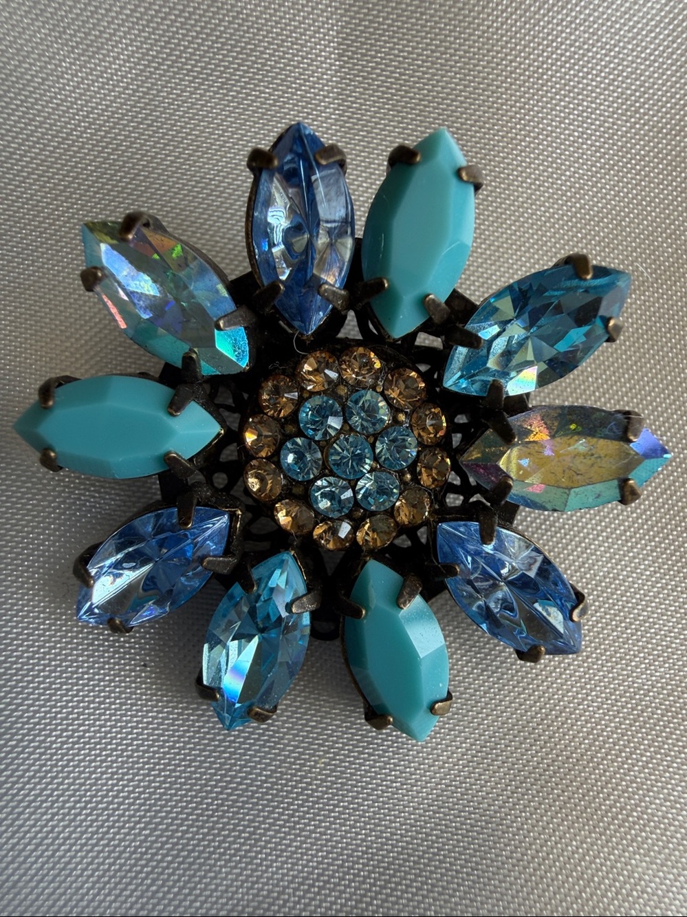 Vintage Belladonna Blue Crystal Flower Brooch